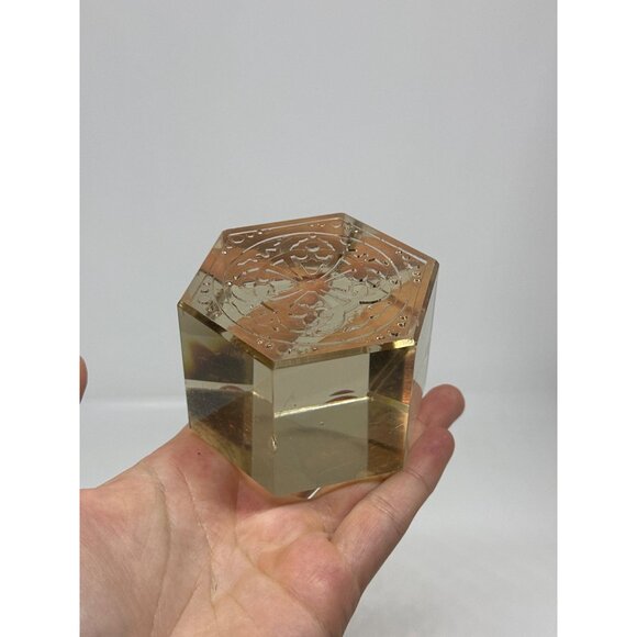VTG Hexagonal Etched Glass Paperweight Clear Yellow Gold Hue Geometric Floral 2" - Picture 2 of 4
